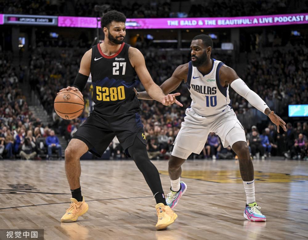 队对他充满 队对他充满