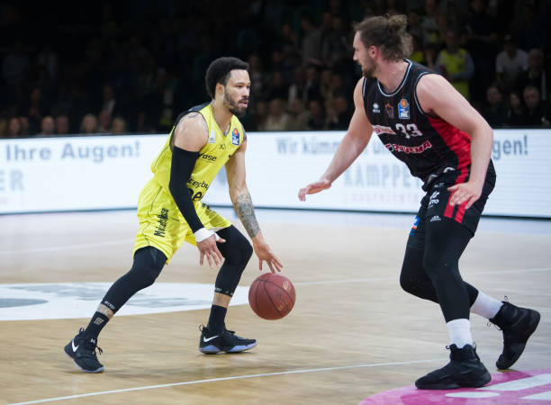 乎贯穿全年 乎贯穿全年